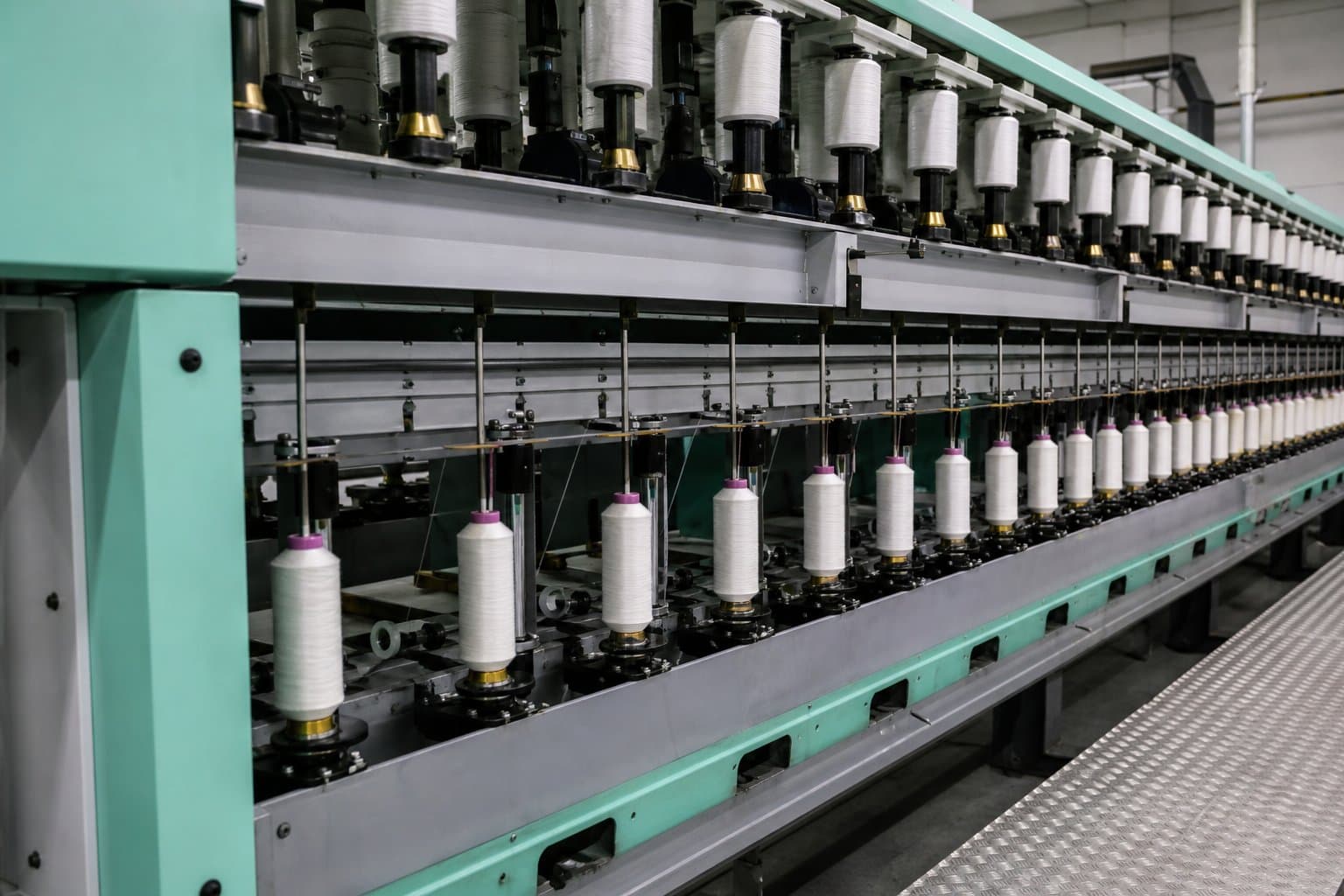 Woven elastic and air-covered thread